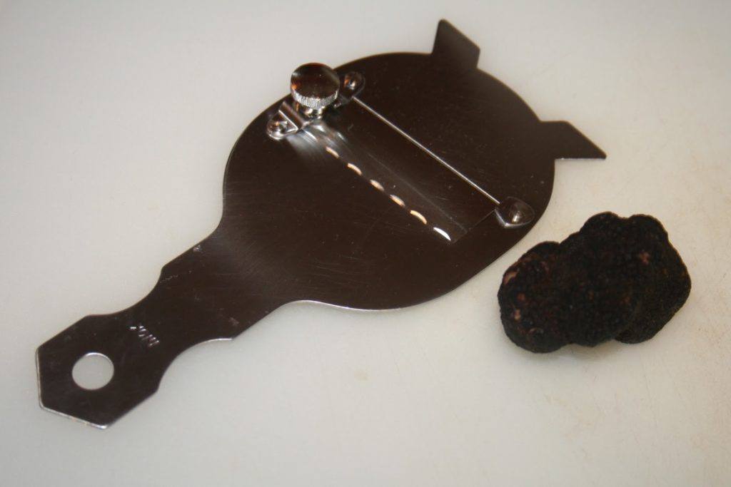 Croutons au beurre de truffe noire