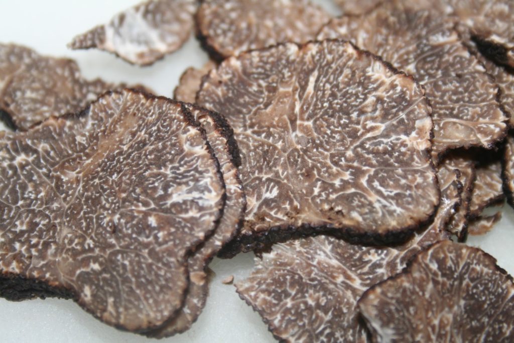 Croutons au beurre de truffe noire