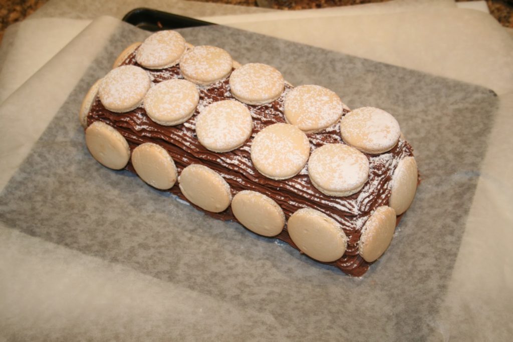 Buche au praline feuillete