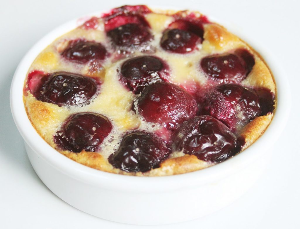 Cherry clafoutis هو الإصدار الحقيقي الخاص بي