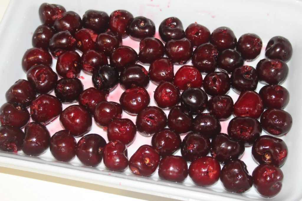 Cherry clafoutis هو الإصدار الحقيقي الخاص بي