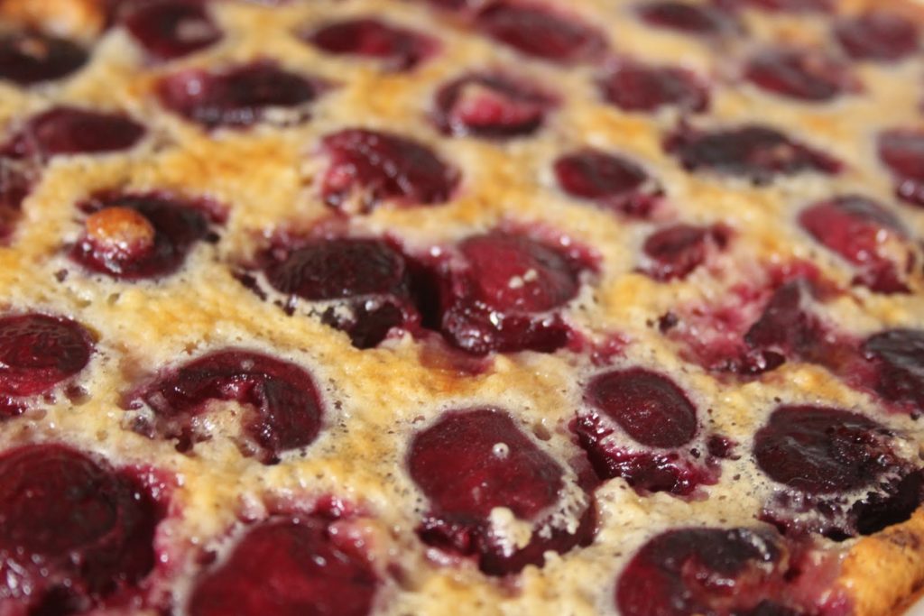 Cherry clafoutis هو الإصدار الحقيقي الخاص بي