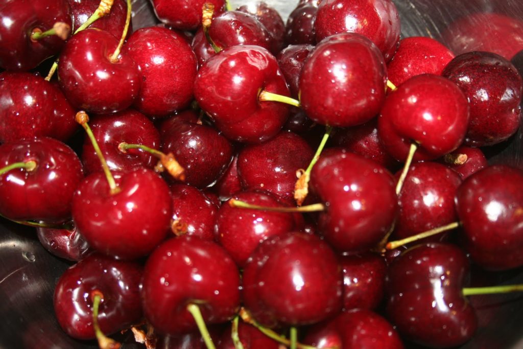 Cherry clafoutis هو الإصدار الحقيقي الخاص بي